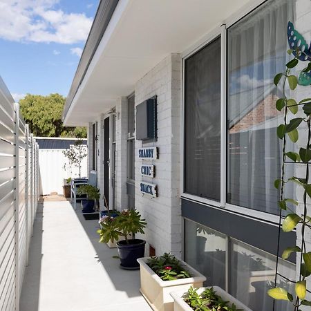 Shabby Chic Shack - 2 Bedroom Beach Cottage Yanchep Dış mekan fotoğraf
