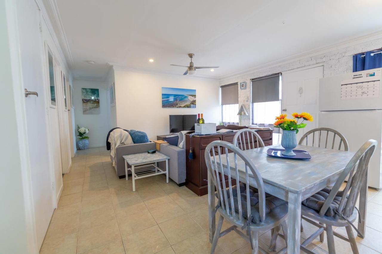 Shabby Chic Shack - 2 Bedroom Beach Cottage Yanchep Dış mekan fotoğraf